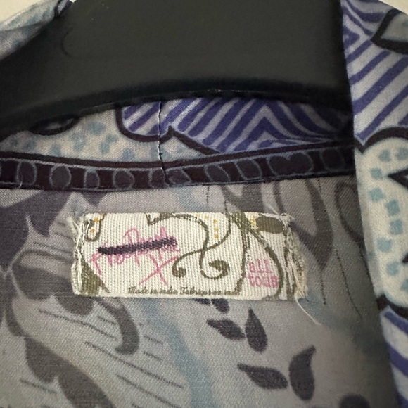 Free People multicolor print Kimono. 100% Viscose - Picture 6 of 13